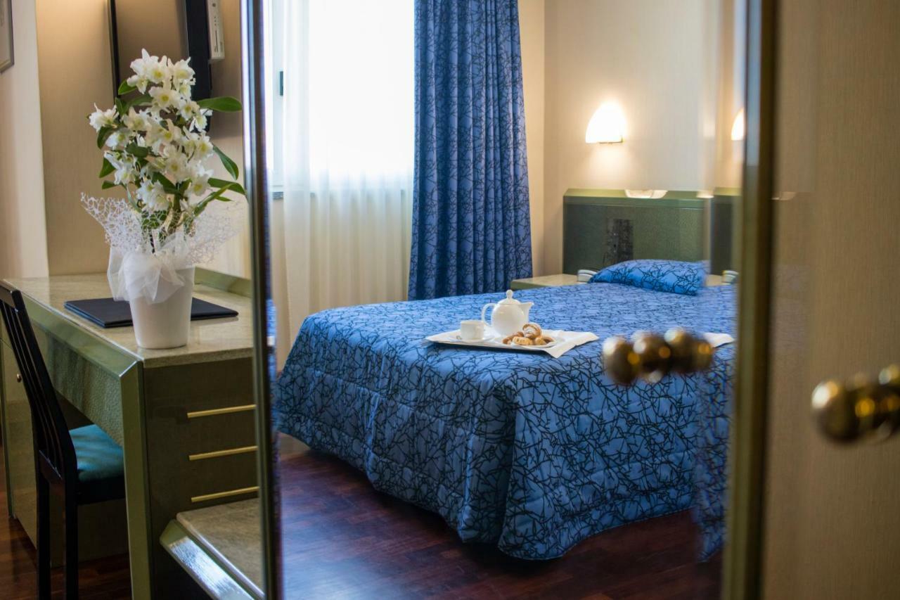 Hotel Royal Fermo Exterior photo