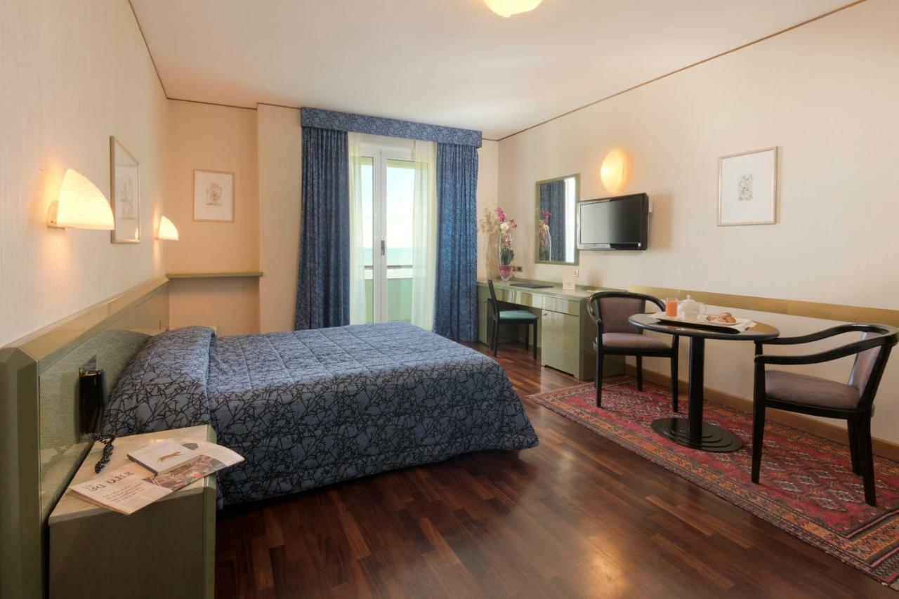 Hotel Royal Fermo Exterior photo