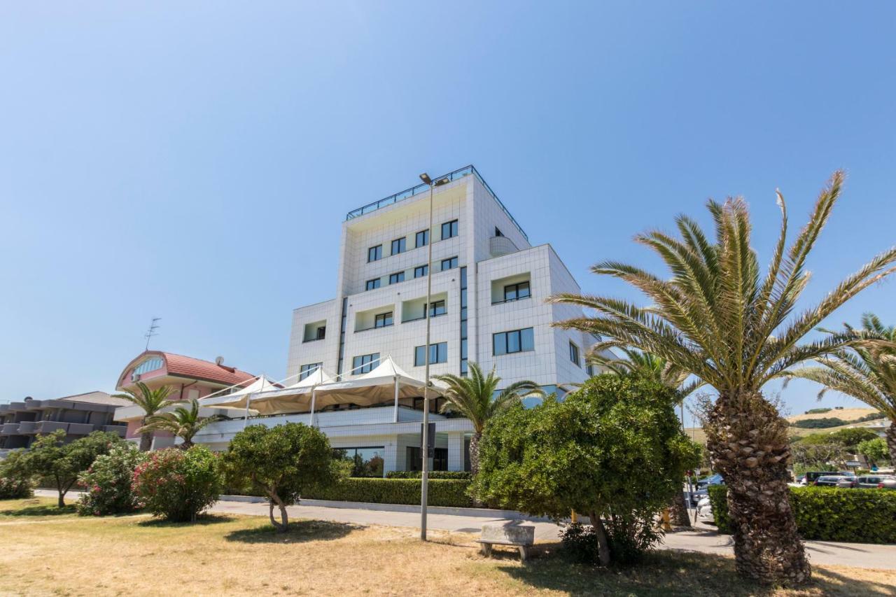 Hotel Royal Fermo Exterior photo
