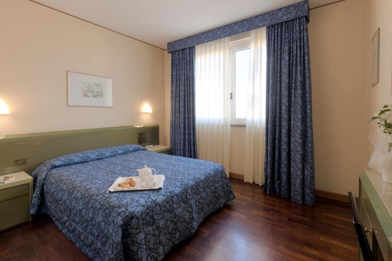 Hotel Royal Fermo Exterior photo